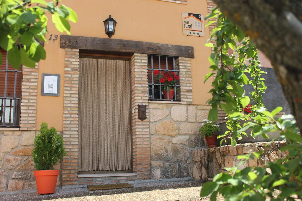 La Caseja De Ayllón Extérieur photo