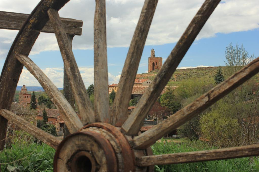 La Caseja De Ayllón Extérieur photo